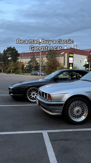 Classic BMW Enthusiasts Unite: The Ultimate Guide