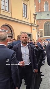 10K views · 110 reactions | Close Protection team for the president of Poland. Perfectly done departure movement. Credit to: Protection Magazine. Do you like Close Protection? Choose your membership: https://closeprotectionassociation.officialweb.global/join.html | International Association of Close Protection | Facebook