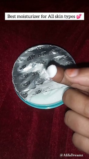 Best Moisturizer For All Skin Types 💕 #skincare #shorts