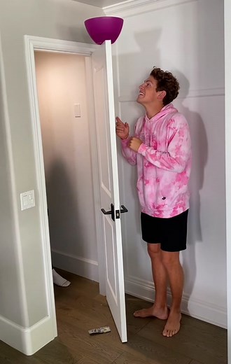 I outsmarted him 😜 hahah @benazelart