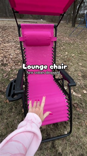 New colors have been dropped! This zero gravity lounge chair is seriously perfect for this summer! #beachchair #zerogravitychair #loungechair #pinkgirly #pinkeverything