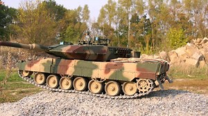 4x RC TANKS RTR TORRO PRO EDITION__ RC LEOPARD_ RC