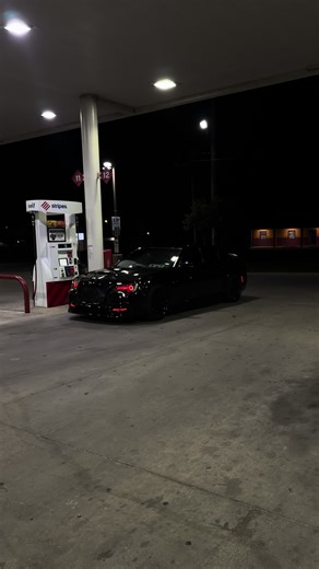 Exploring the Chrysler 300: A Car Community Favorite