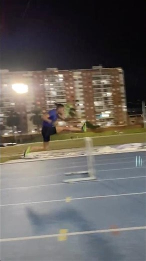 Training 110M hurdles 🚧