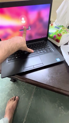 My laptop 💻 which I use