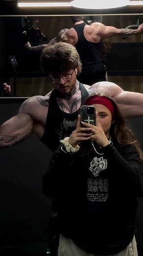 It’s all angles 🤩🤩🤩 CODE APEX .. .. #gym #motivation #gymvillain #gymaesthetic