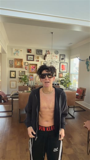 Jennifer Spinner on Instagram: "Update on surgery, and probably the most naked I’ve ever been on social media 😂 shout out to @nuvadermis for everything they’ve done to make this healing process so great. And to @braunwynwindhamburke for being the best. Always."