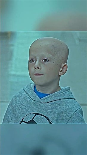 Tiene la sonrisa mas preciosa a pesar de tener cáncer...😢 #peliculas #series #shorts