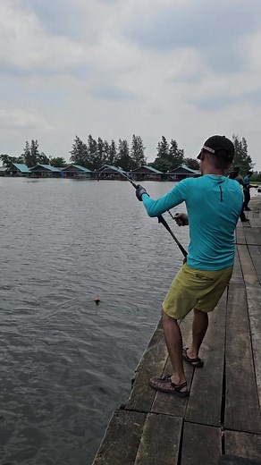1.2M views · 10K reactions | รอก Maxel Race 90n ตัวใหญ่มากแล้วค่ะ #ตกปลา #รอกเบท #fishing #น้านกน้าแพ็ค | Dilok Kaisuwan | Facebook