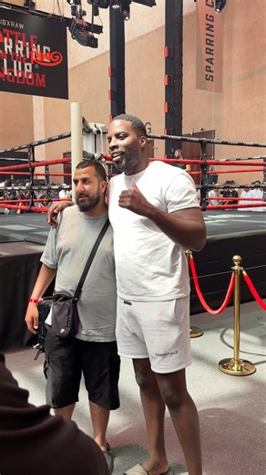 Lawrence Okolie is in the building 🔥 Watch BOXRAW Sparring Club live across The Ring’s social channels NOW 📺 | Ring Magazine