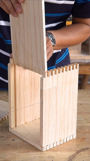 9.5K views · 170 reactions | DIY Box Joint Technique For Table Router #router #boxjoint #raising #panel #maker #wooddiy #woodcraft #Wow #amazing #reelsfb #carpenter #tricks #wooddesign #woodjoinery #tipswoodworking #woodworking #woodwork #reelsviral #woodhacks #homedesign #homedecor #reels #wood #Japanesejoinery #FacebookReelsContest | Woodworking Ideas | Facebook