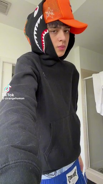 Max Valenzuela: Todo sobre su cuenta oficial y videos