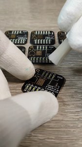 1.2M views · 2.9K reactions | Use stencil and hot plate from miniware to assemble LOGIX . DIY GUY Chris #jlcpcb | JLCPCB | Facebook