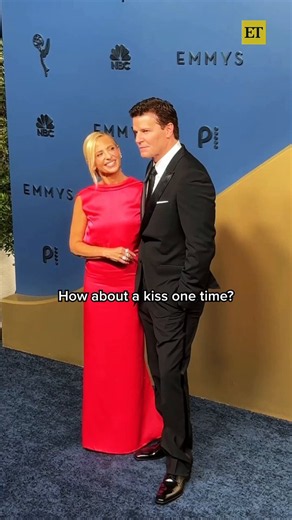 Sarah Michelle Gellar had the perfect response to a photographer asking her to kiss her 'Buffy the Vampire Slayer' co-star David Boreanaz on the #Emmys carpet. https://t.co/DtwbtEkF9f