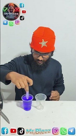 The Siphon Effect Demonstration: Automatic Water Transfer Trick #SiphonEffect #FluidDynamics #short