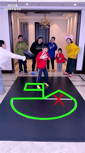 One Stroke Drawing Challenge, Too Difficult #Funny #Partygamechallenge#Familygamechallenge