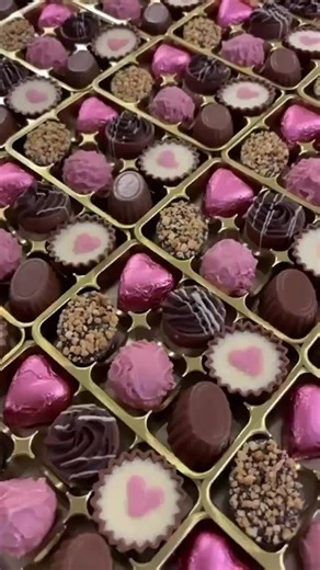 These boxes really are pretty in pink! They’re off to lots of customers, for Mother’s Day gifts.