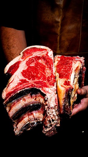 Fer lo tiene claro, y no te vende el humo. Aquí está su receta del chuletón perfecta. Déjanos en comentarios cuál es la tuya! # #laberrea#braseria#carne#viral#fer#chuleton#top#reel#parati | BRASERIA LA BERREA