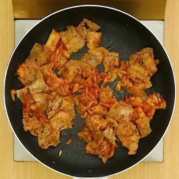 簡単で旨み満点！キムチチャーハンのレシピ | デリッシュキッチン