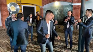 12K views · 739 reactions | Mi gente nuestro nuevo álbum Banda Carnaval & Valentín Elizalde ya está disponible en plataformas digitales  https://open.spotify.com/album/77isjgI5Rz6GNpLvxA4VXm?si=rYlpRJ62RCSCyRTlNz5Uqw | Banda Carnaval Oficial | Facebook