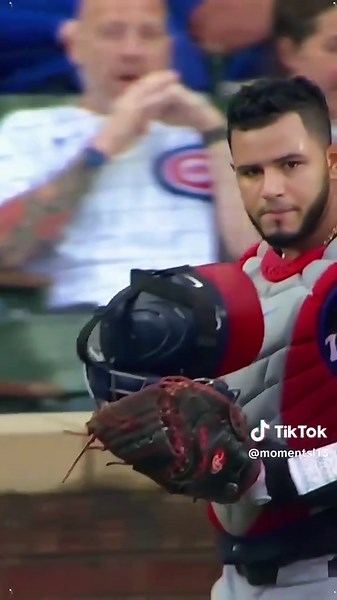 El receptor le dio un pequeño susto al árbitro, jaja.#MLB #Receptor #JugadasÉpicas #Beisbol #Highlights#ReceptorMLB #Jugadon #SalvandoElJuego #BeisbolProfesional #ClutchPlay#Reflejos #ReceptorImparable#BeisbolMagic #TopJugadas