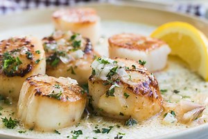 Pan Seared Scallops with Lemon Butter - Culinary Hill