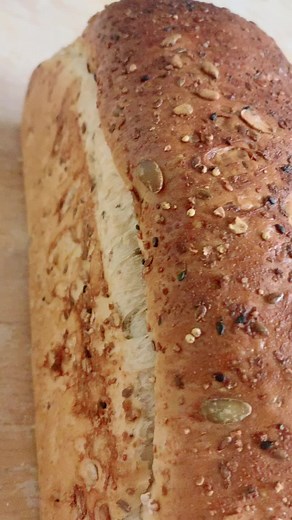 Who else is in the mood for some carb-induced happiness? 😋 Getting up close and personal with our fresh baked breads, with every swirl and every crust - a symphony of flavour in every bite🍞✨ #bakedfresheveryday #whitbybunking #foodforthesoul #locallymade