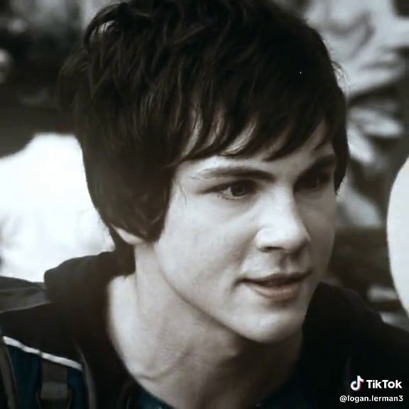 he graduated with a degree in sassiness | #loganlerman #loganlermanedit #percyjackson #percyjacksonedit #thelightningthief #ae #fyp