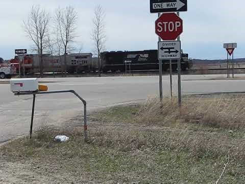 BNSF Staples sub NS SD60M 6804 Staples MN