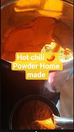 When color is natural and heat is real 🌶️🔥Freshly ground homemade red chilli powder – pure, bright
