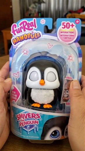ASMR! TRY ME! FURREAL SHIVERS THE PENGUIN! AMAZING! #amazing #cute #asmr #toys #short #viral