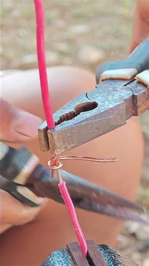 Wire Twisting & Securing! Key to Firm Connection