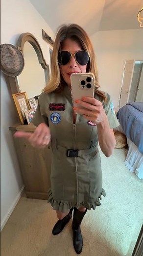 Women's Top Gun Flight Costume- how this looks on and what I think of it!