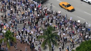 120K views · 2.5K reactions | New video over Downtown Miami shows thousands of protesters gathering for “No Kings Day.” This event at “Torch of Friendship” is happening in addition to events in Ft. Lauderdale and across South Florida. ➡️ Full Story: https://www.cbsnews.com/miami/news/no-kings-protests-trump-immigration-ice-miami-broward-south-florida/ | CBS Miami | Facebook
