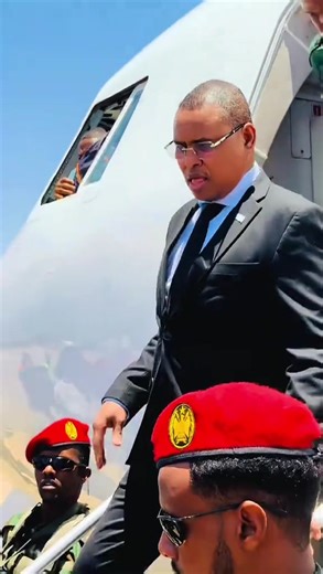 Heesta manta cml la rabey @safiyo maxamed dahir #konfurgelbed🇦🇿 #leysaanimo🇦🇿💪🔥 #raxweynimo🇦🇿🇦🇿💪❤😍 #dacasey🇸🇴