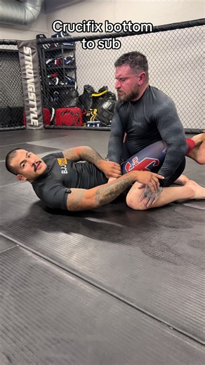 crazy ahhh posrition tbh #cuddlestruggles #mexicangroundkarate🇲🇽 #grappling #finishingmen #brazilianjiujitsu