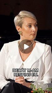 FAIN ȘI SIMPLU on Instagram: "VEZI ACUM NOUL PODCAST CU EXPERTUL NR. 1 ÎN SĂNĂTATEA MINȚII. Episodul @fainsisimplu e un MANUAL DE LINIȘTE INTERIOARĂ pentru 2024. Cum îți păstrezi liniștea interioară într-o lume atât de agitată? Într-o epocă a suprasolicitării, mintea noastră este copleșită de gânduri și critici interioare fără sfârșit. În Premieră, discursul care a adus liniștea în sala Filarmonicii Banatul din Timișoara, poate fi vizionat gratuit pe canalul “Fain & Simplu” pe Youtube sau ascul