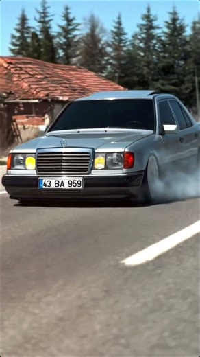 😍 Don’t Let Your Mercedes 190E Rot in the Garage — Get Out and Drive This Legend! 🔥
