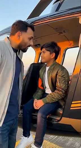 Helicopter se icecreem lene ja rha hu 😂🚁