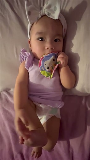 Diaper 🎀👶🏻Changing time for 6 month old Baby girl Marie’el ♥️🧚🏼‍♀️11 16 25