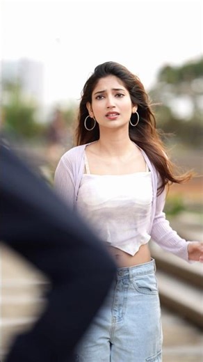 Apni ladai khud ladni padti hai 😔 #foryou #angelrai #trending #viral #sadstatus