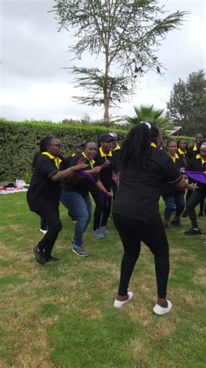 building synergistic teams #teambuilding #dance #corporatelife #team #school #fun #highschool