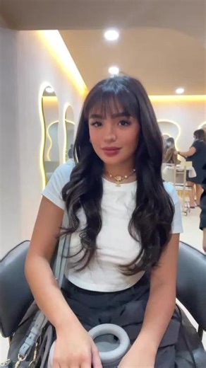 New Year with a BANGs! 💥Wearing 18 inch wavy hair extensions plus styling. for inquiries and bookings dm us! #minitapes #haircolor #hairextensions #hairtransformation #hairexperts #btc #behindthechair #hairextensionspecialist #jhenhairextensions #jhenhairextensionspampnga #hairfashion #hairideas #fyp #angelespampanga #foryourpage