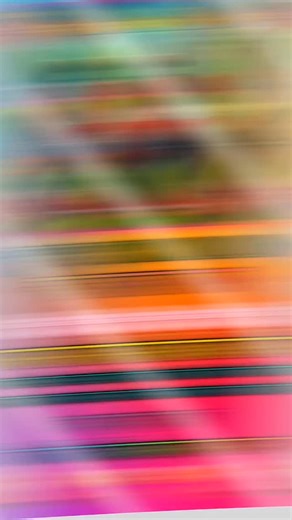 jbl_all_fastival on Instagram: "1997년 개봉한 영화 Titanic은 잭과 로즈의 운명적인 사랑을 통해 비극 속에서도 오래 남는 감정의 깊이를 보여주는 작품입니다. 화려한 연출보다 인물의 감정에 더 집중한 제임스 카메론 감독의 스타일은 지금 다시 봐도 묘하게 가슴을 울리죠. 배가 침몰하는 장면이 아닌, 두 사람이 서로를 바라보던 순간들이 더 강하게 기억에 남는 영화이기도 합니다. 이 감정을 완성해주는 곡이 바로 셀린 디온의 *“My Heart Will Go On”*입니다. 처음 들으면 잔잔한데, 어느 순간 자연스럽게 가슴이 벅차오르는 느낌을 줍니다. 특히 후반부의 고조되는 보컬은 영화 속 잭과 로즈의 마지막 장면과 겹쳐지면서 괜히 마음이 서늘해지기도 하고요. 많은 분들이 “이 노래가 나오면 왜 그 장면이 자동으로 떠오르는지 모르겠다”고 말하는데, 그만큼 영화와 음악이 자연스럽게 얽혀 있는 곡입니다. 1998년 아카데미 주제가상을 비롯해 여러 상을 휩쓴 건 