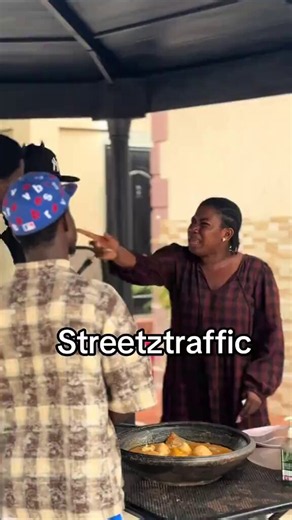 It seems Afua Nash treated the guy as nothing but a casual sex mate. But brother man caught serious feelings and started parading her as his official girlfriend Now she’s furious because his public claim has ruined her sugar daddy matters. The side hustle most of these girls do 😅