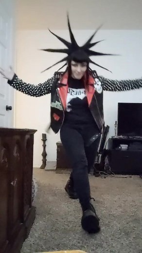 DIY Liberty Spikes Tutorial for Punk Rock Hairstyles