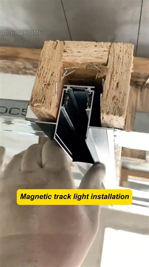 Magnetic track light installation#lamp #light #led #lightingdecor #homedecor #homedecoration #interiordesign #homeowners #interiordesigner #madeinchina #art | Alead Home Intelligent