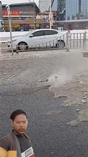 This Air Pressure Machine Cleans Roads in Seconds 😲 | China’s Smart Cleanup Tech