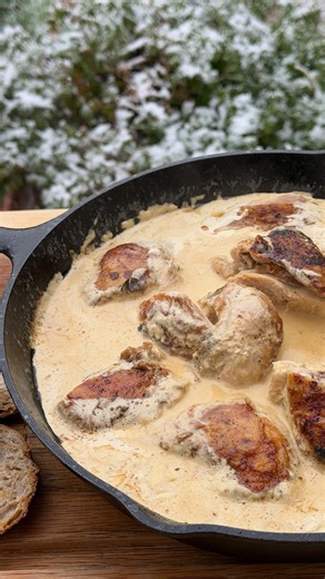 The Foodie Next Door on Instagram‎: "Shkmeruli 🤍🧄 Chicken in Garlic Cream Ingredients - 1 whole chicken - 1 whole garlic bulb (the more the better) - 2 tsp black pepper (for chicken + sauce) - 1 tsp salt - ½ tsp paprika - ¼ tsp cayenne pepper - Olive oil - 700 ml Cooking cream Method 1. Spatchcock the chicken from the breast side and open it flat. 2. Season the chicken with salt and black pepper. 3. Sear in a pan with olive oil over medium heat, 15–20 minutes per side. Add some weight on top s