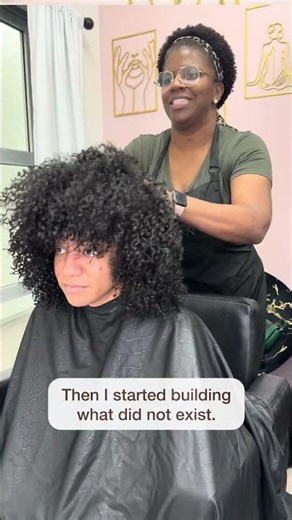Microlearning for hairstylists who work with curly and textured hair. #curlyhair